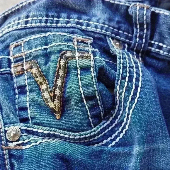 True Luck Livingston Bootcut Jeans - Picture 11 of 11